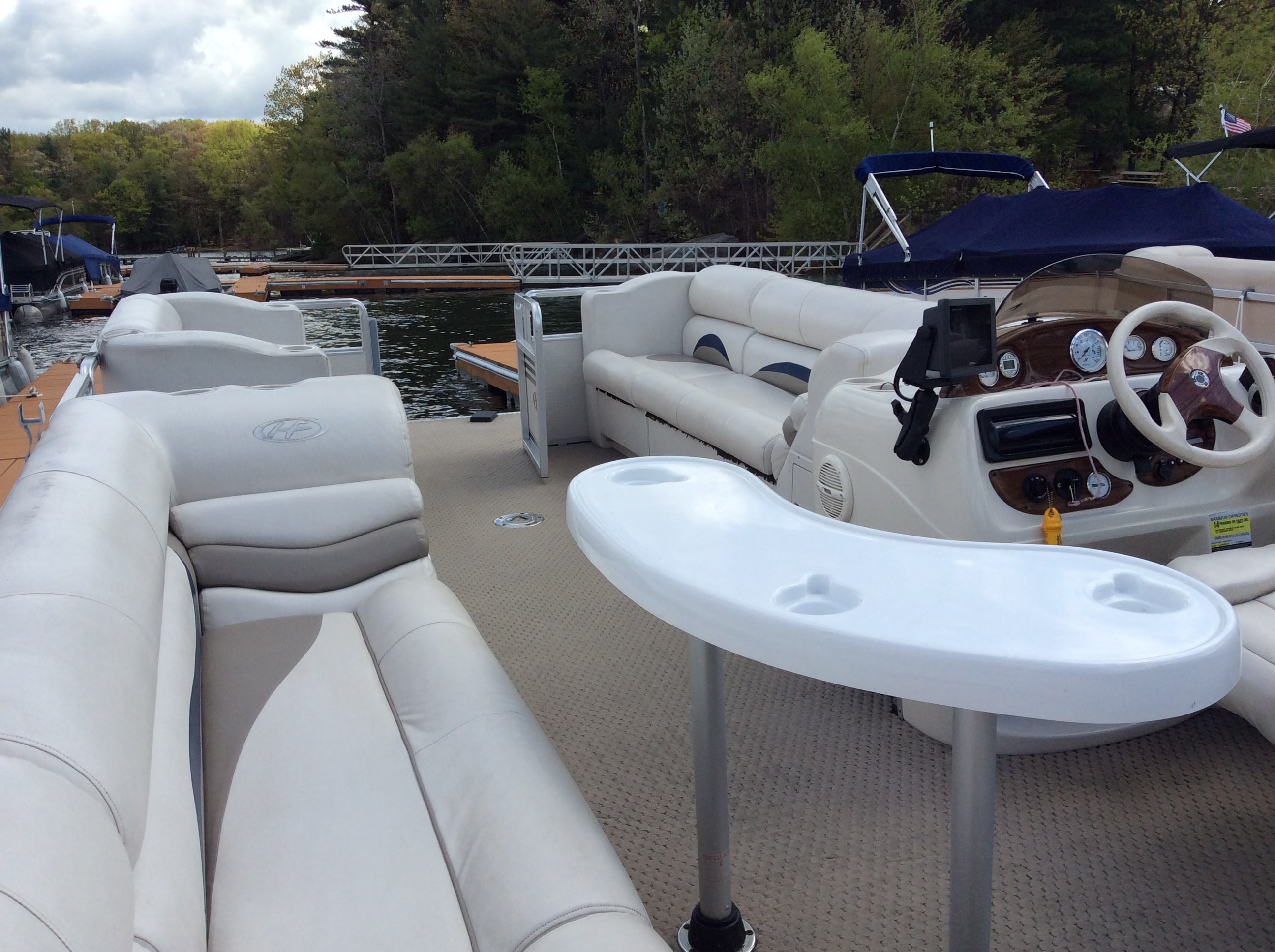 Pontoon Rental Lake Wallenpaupack 1st Klas Marina Tafton Pennsylvania